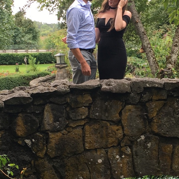 Lulu’s Lynne Off the Shoulder Floor Length V Bar Formal Maxi Dress - Picture 4 of 11